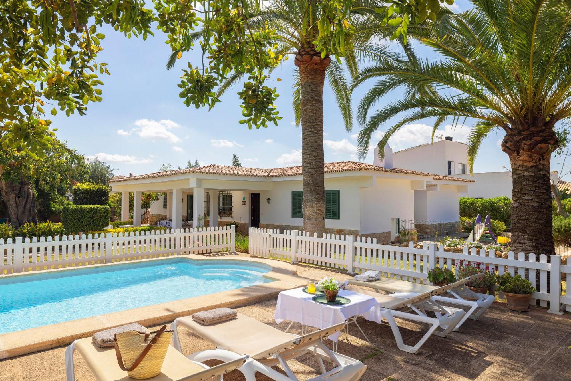 Ideal House For Two Families With Pool And Barbecue Ferienhaus *