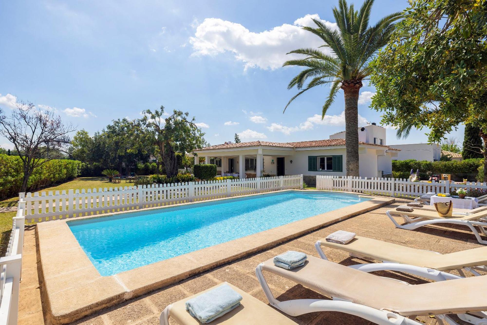Ferienhaus Ideal House For Two Families With Pool And Barbecue