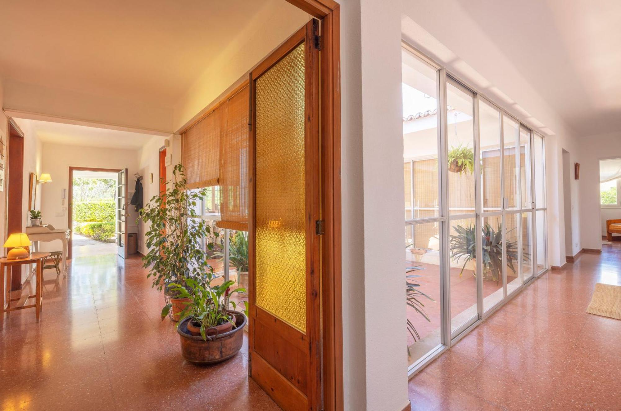 Ferienhaus Ideal House For Two Families With Pool And Barbecue Plamanyola