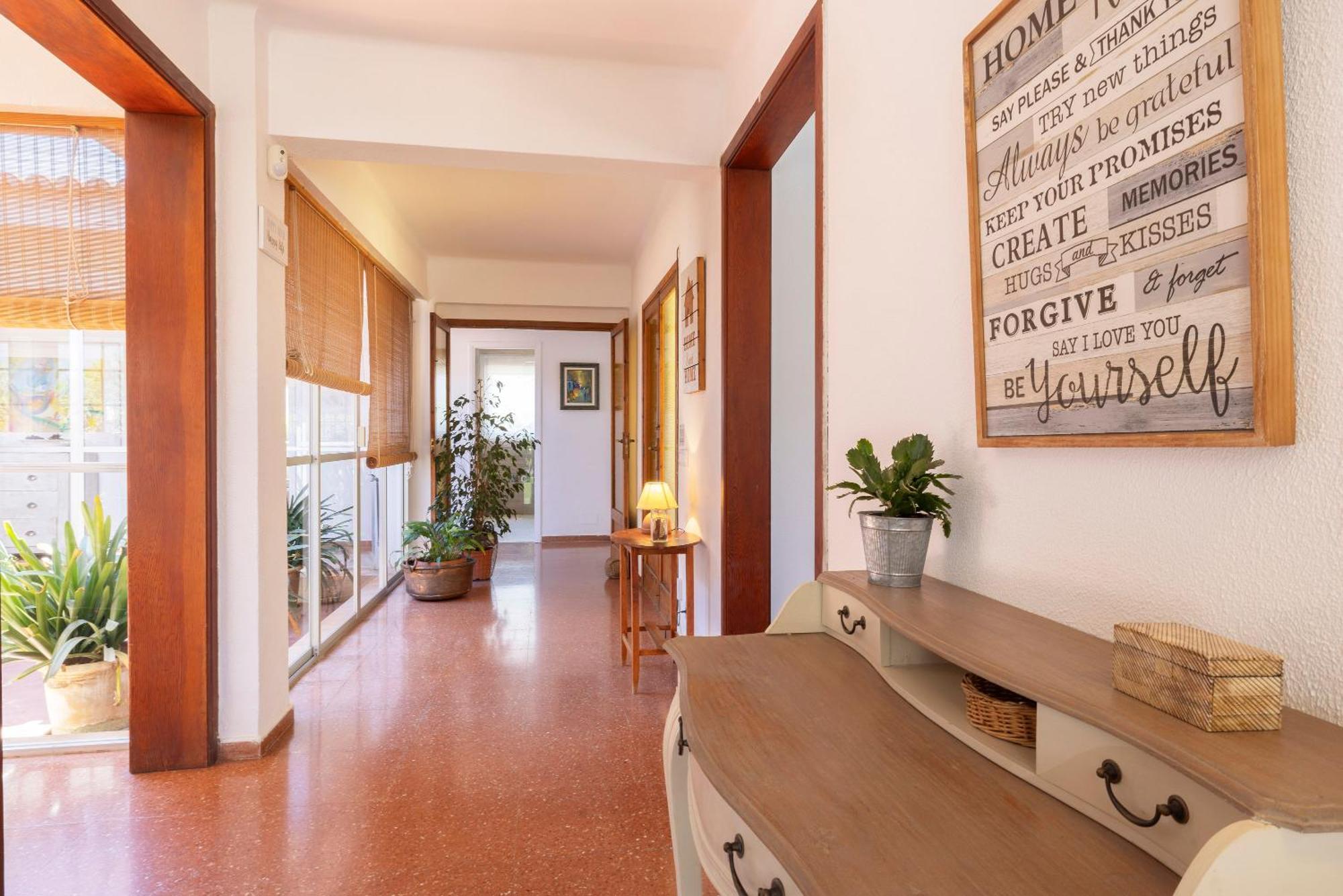 Ideal House For Two Families With Pool And Barbecue Holiday home *